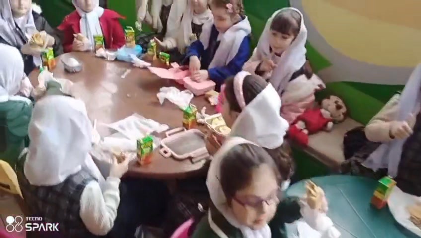 ثانوية الإشراق  عاليه
