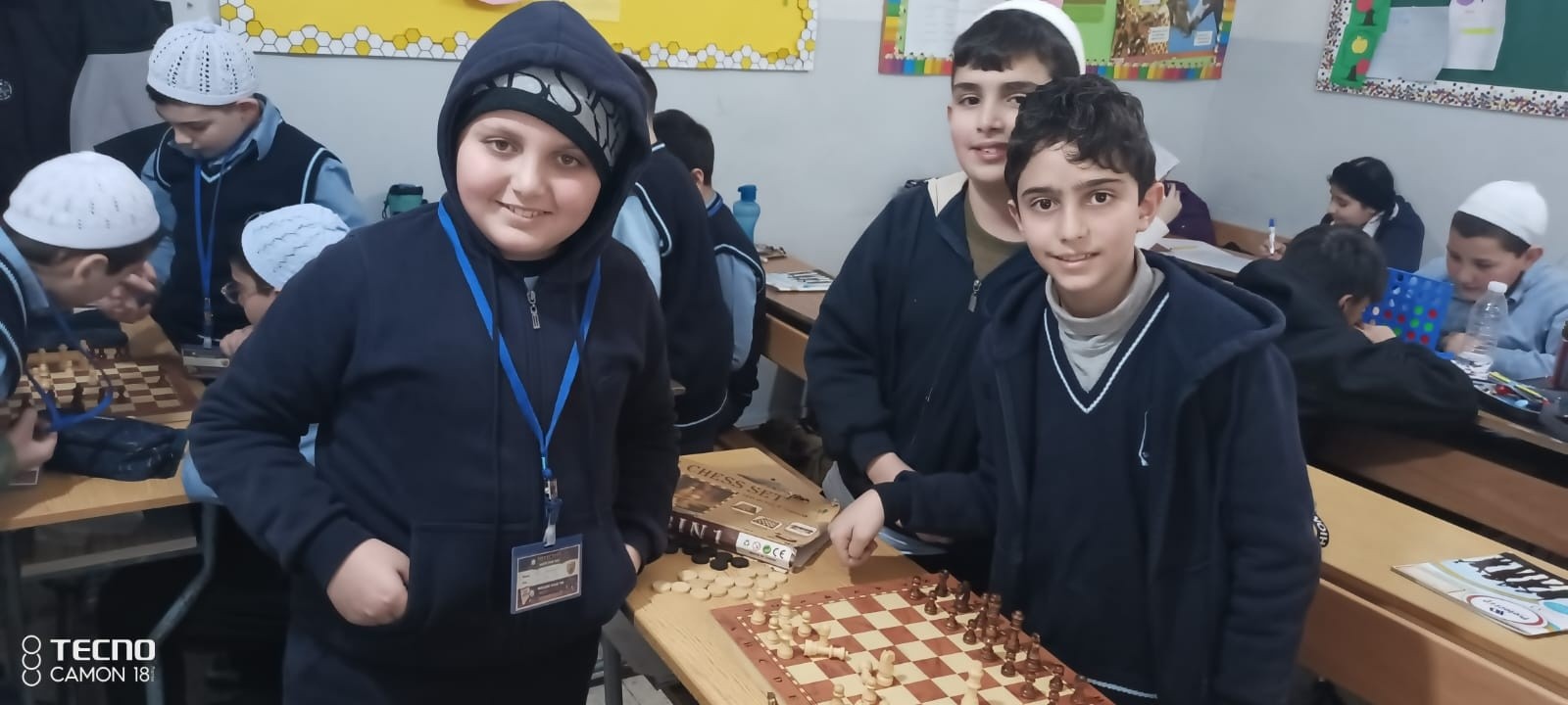 ثانوية الإشراق  عاليه