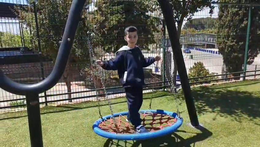 ثانوية الإشراق  عاليه