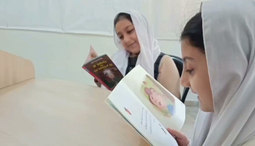 ثانوية الإشراق  عاليه
